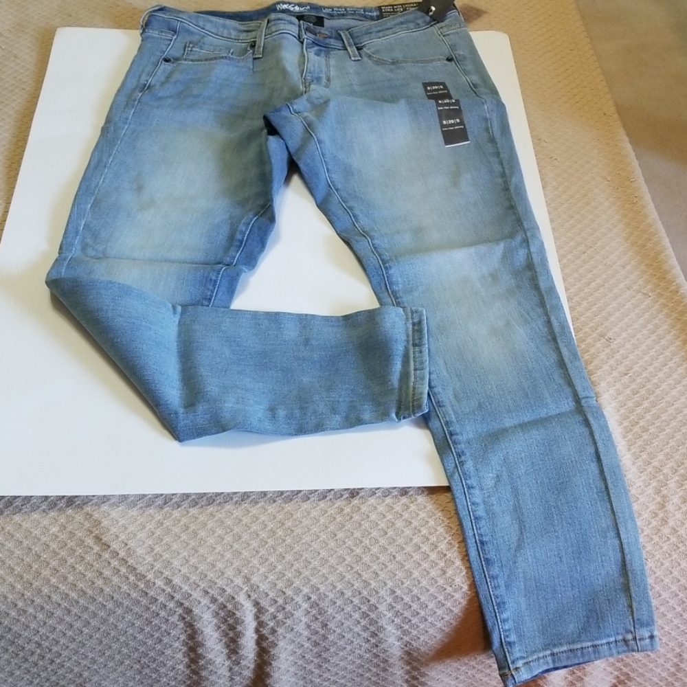 Mossimo Jeans - Picture 1 of 6